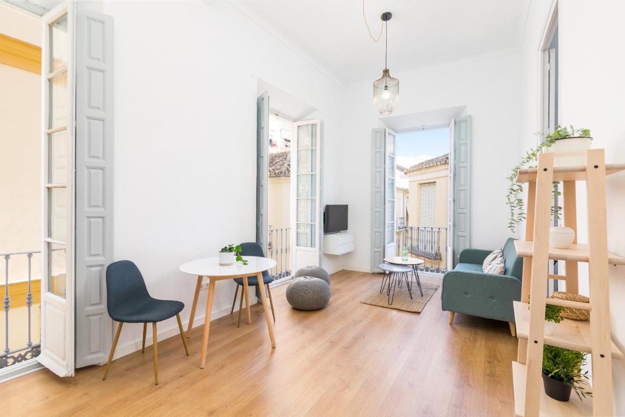 Suite Homes Apartamentos Plaza De La Merced Málaga Kültér fotó
