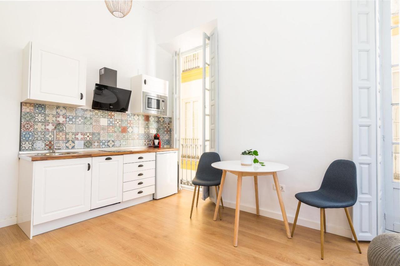 Suite Homes Apartamentos Plaza De La Merced Málaga Kültér fotó